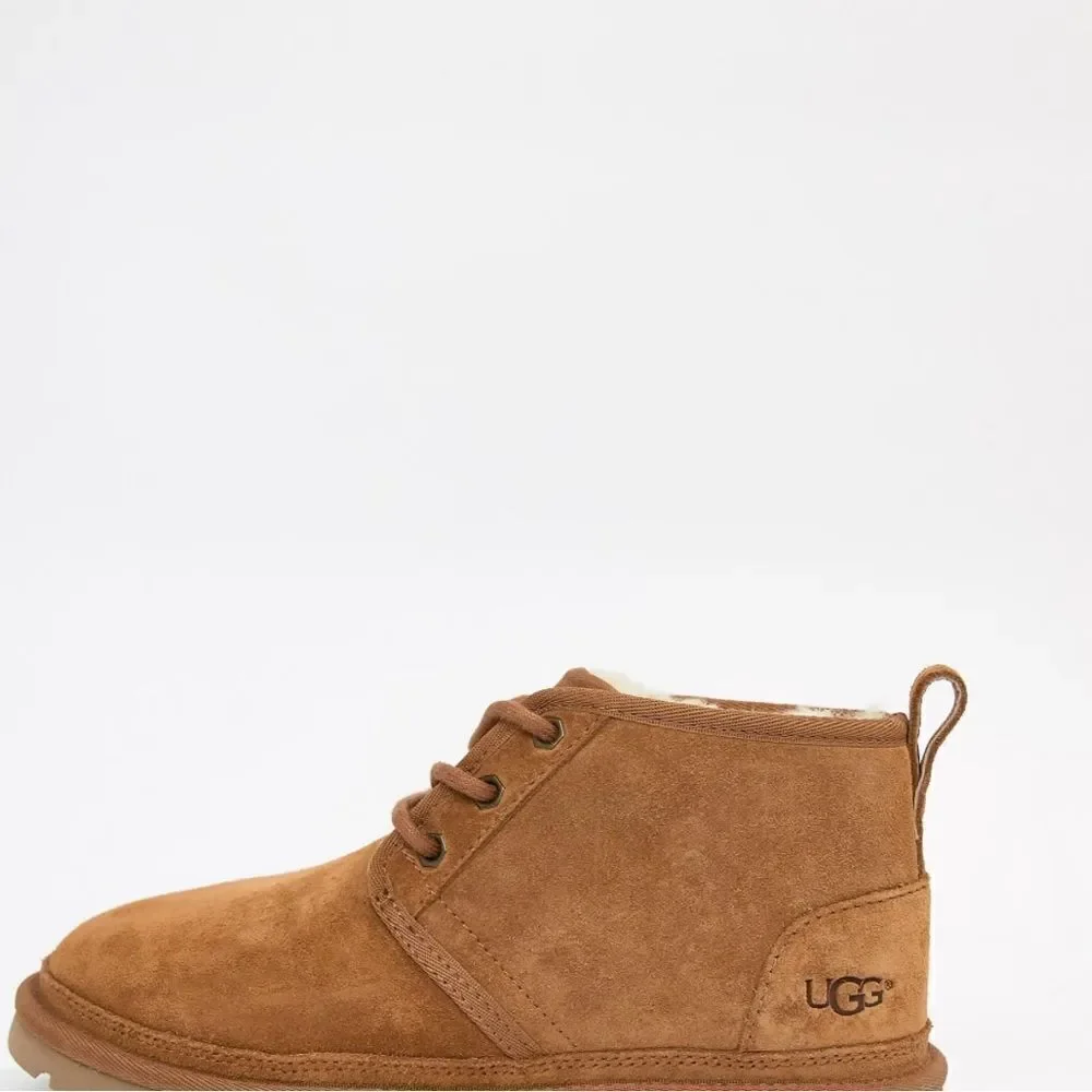 Like new UGG Neumel Chestnut Lace up ankle boots.